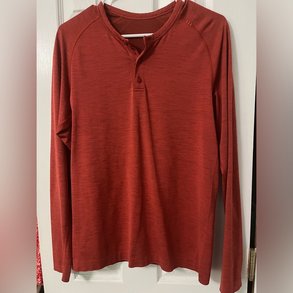 Mens lululemon shirt